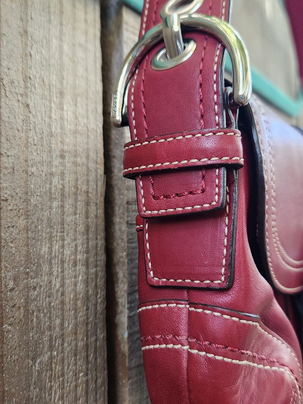 👜❤️Coach Soho Red Leather Buckle Flap Shoulder Bag Hobo✨️ - Picture 5 of 9